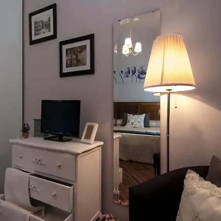 Your Bed Oda ve Kahvaltı 4*